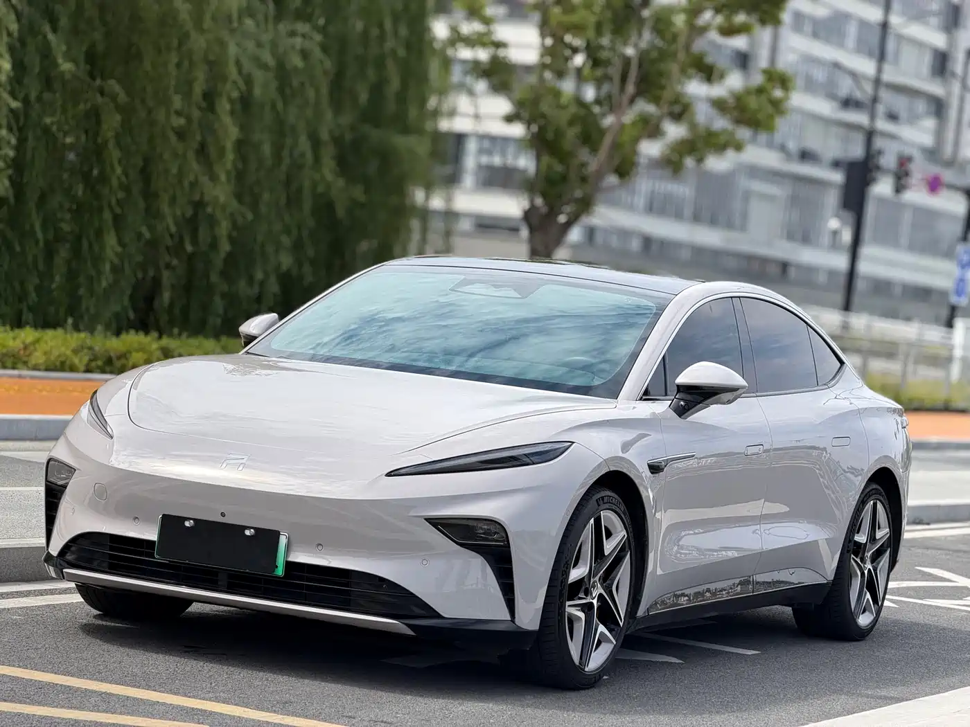 Roewe Rising Auto F7 2023 Facelift Performance Pro Edition
