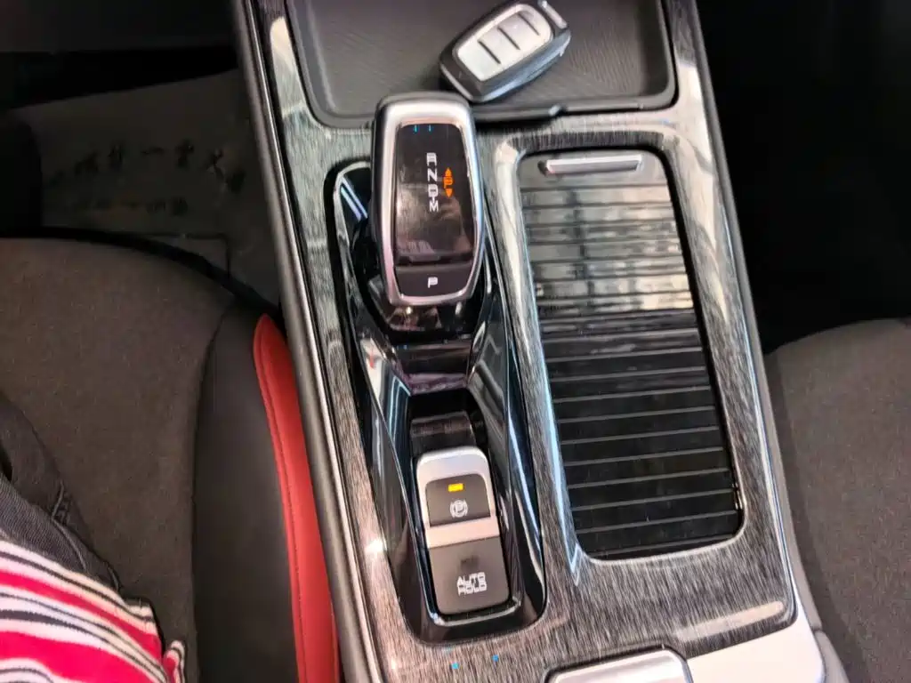 Dongfeng Aeolus Yixuan MAX 2022 2021 1.5T Super Dad Edition