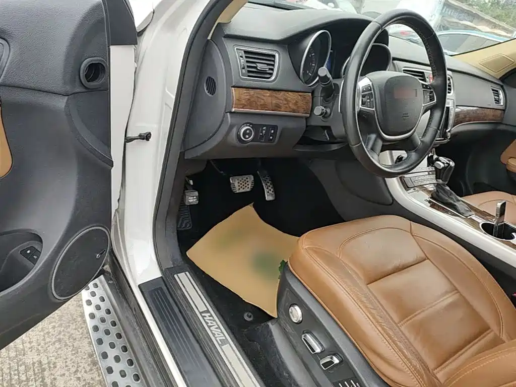 Haval H8 2015 2.0T 2WD Luxury фото 16