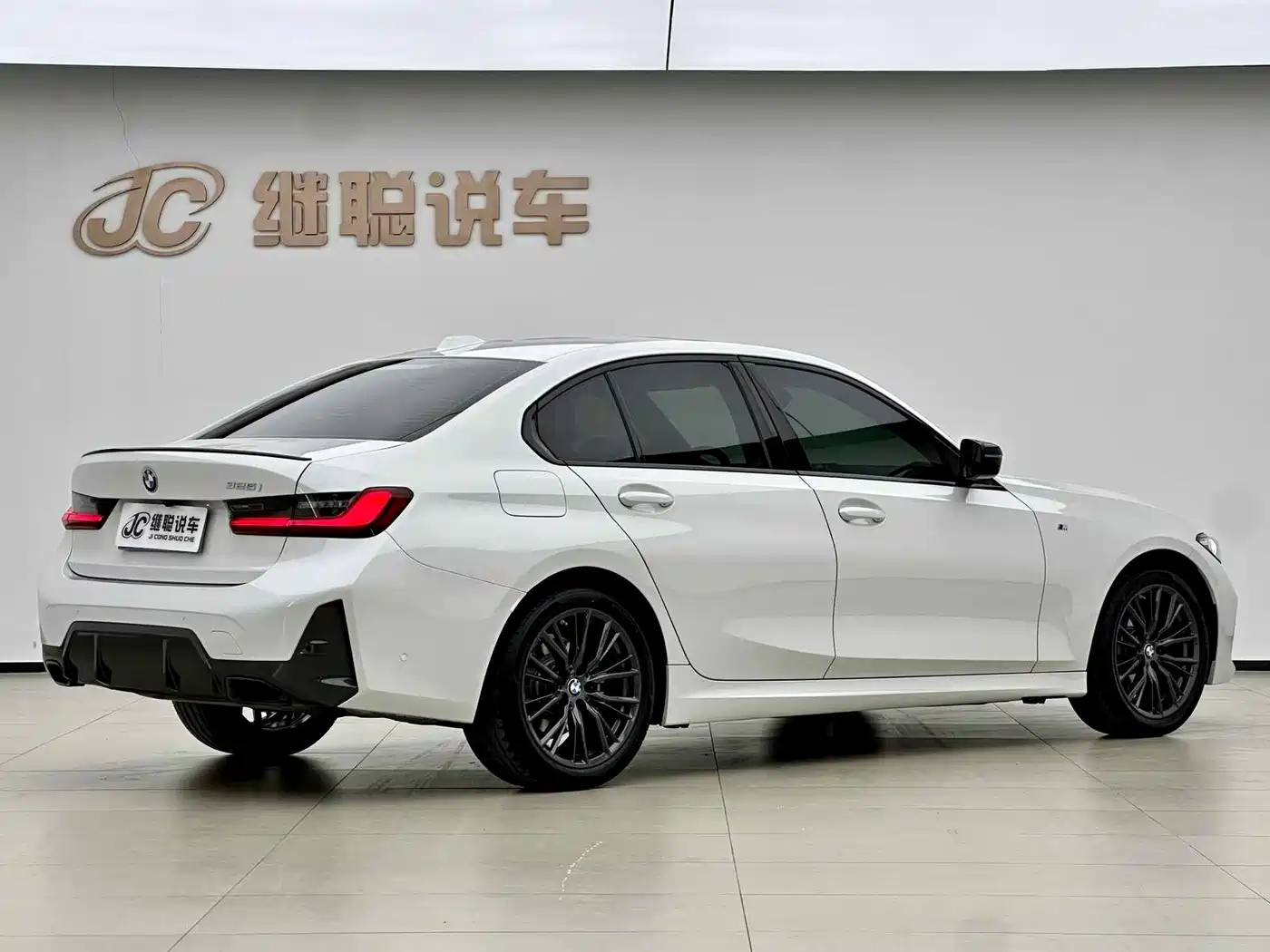 BMW 3 Series 2023 325i M Sport Black Night Package фото 9