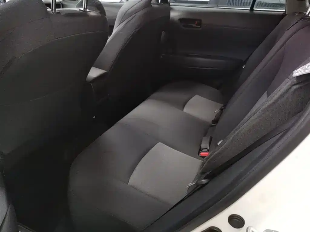 Toyota Frontlander 2023 2.0L CVT Leading Edition фото 17