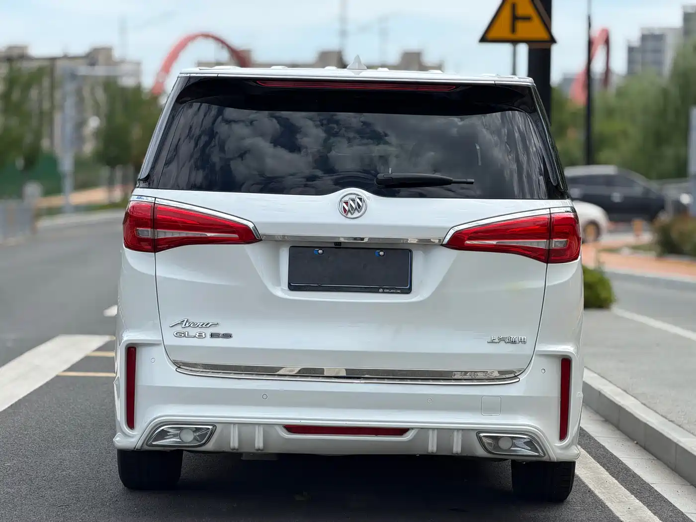 Buick GL8 2018 ES 28T Comfort Type China VI фото 11