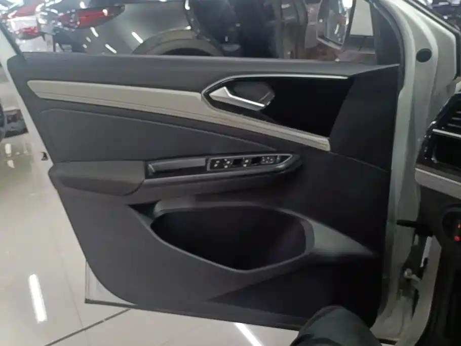 Jetta VS5 2025 2024 5th Anniversary Edition