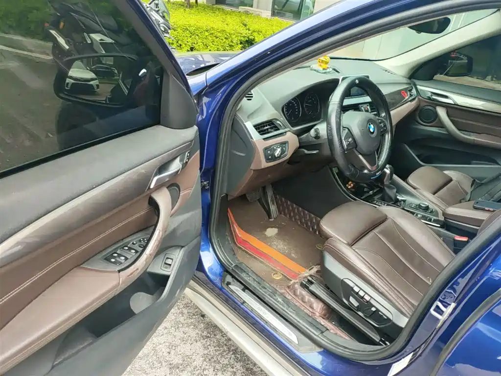 BMW X1 2019 sDrive18Li Premium Model фото 16