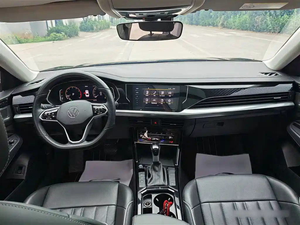 Volkswagen Passat 2023 330TSI Starlight Elite Edition фото 14