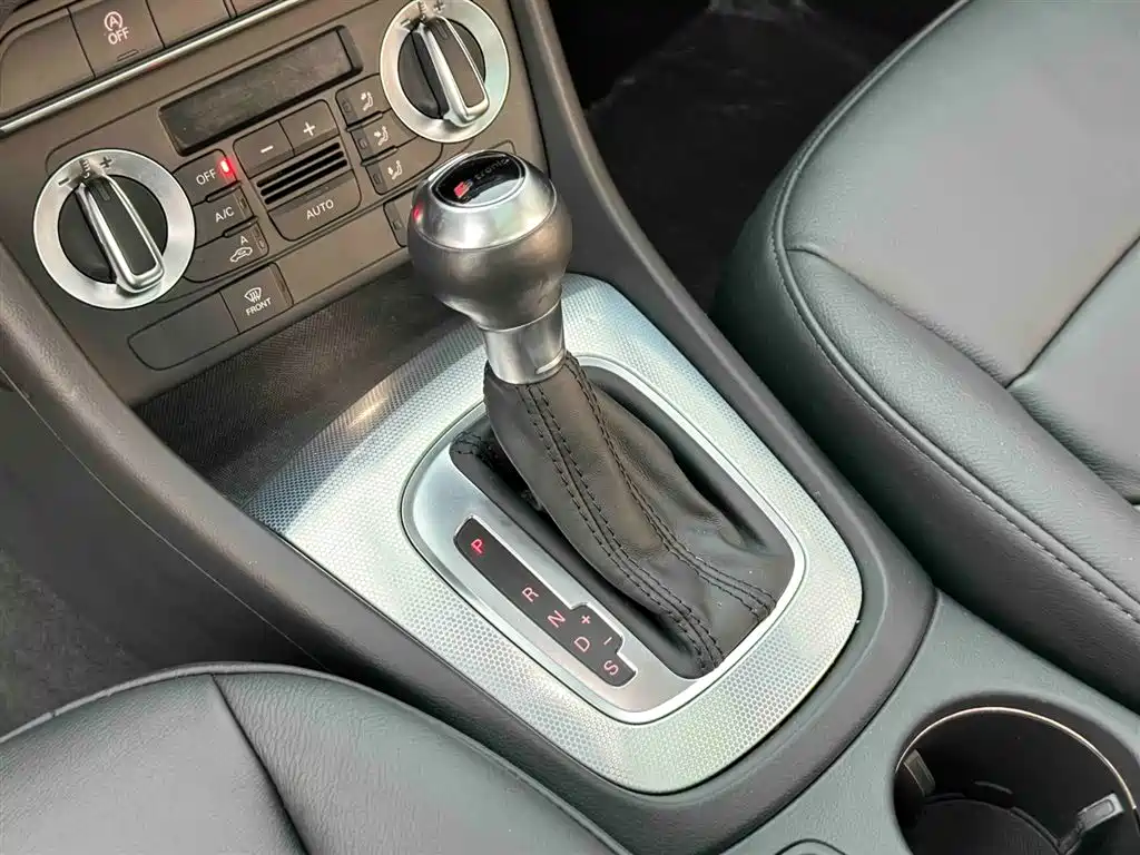 Audi Q3 2015 30 TFSI Comfort фото 19