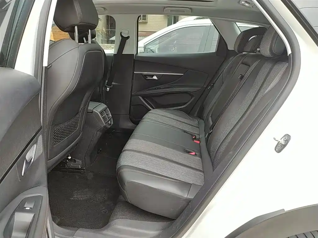 Peugeot 4008 2017 350THP Elite Edition фото 17