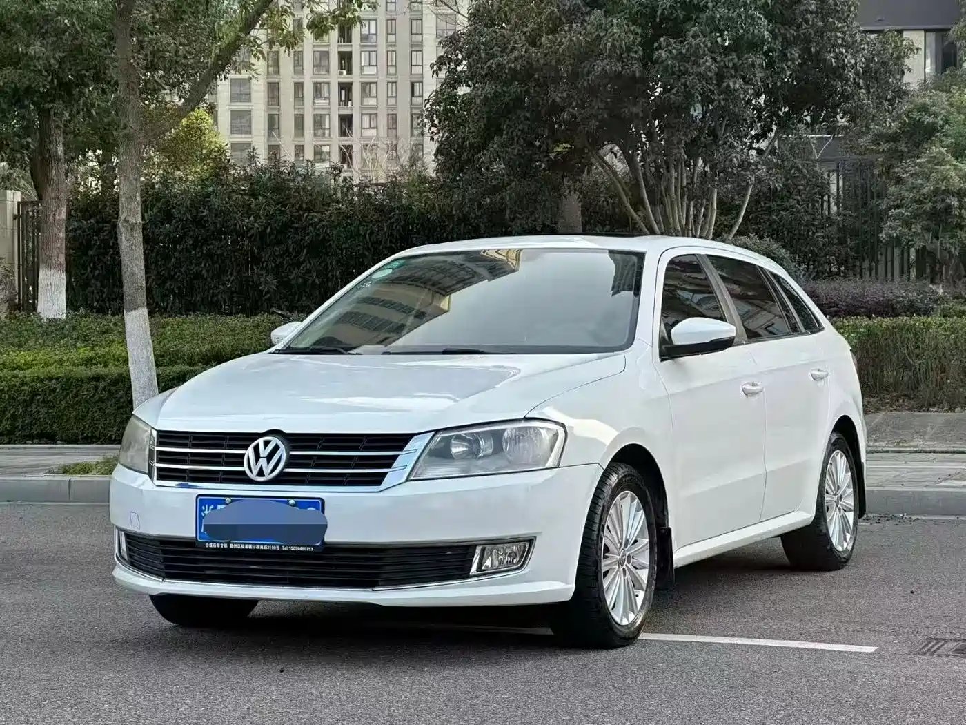 Volkswagen Lavida Tour 2013 1.6L Automatic Comfort