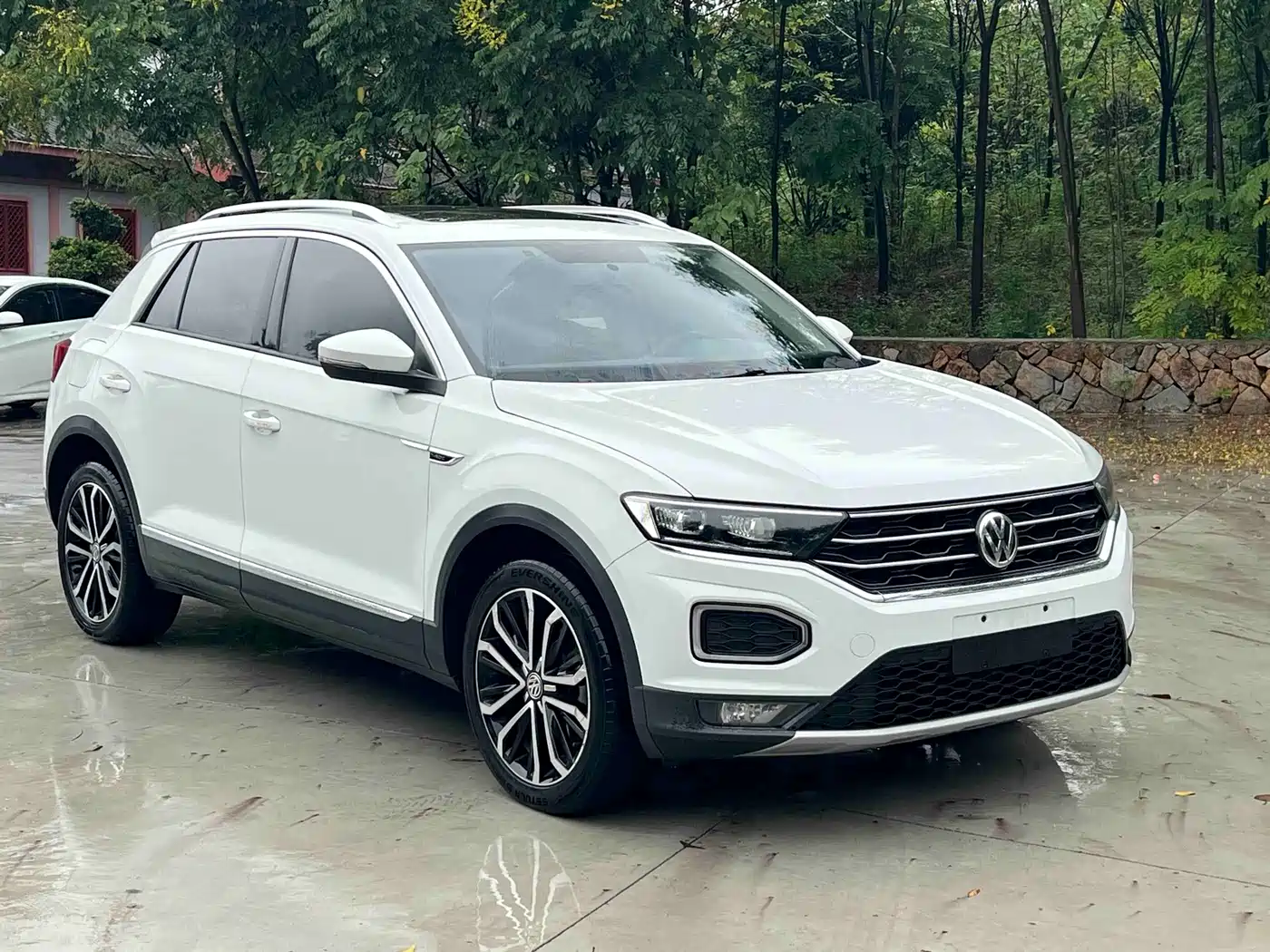 Volkswagen T-Roc, миниатюра 3