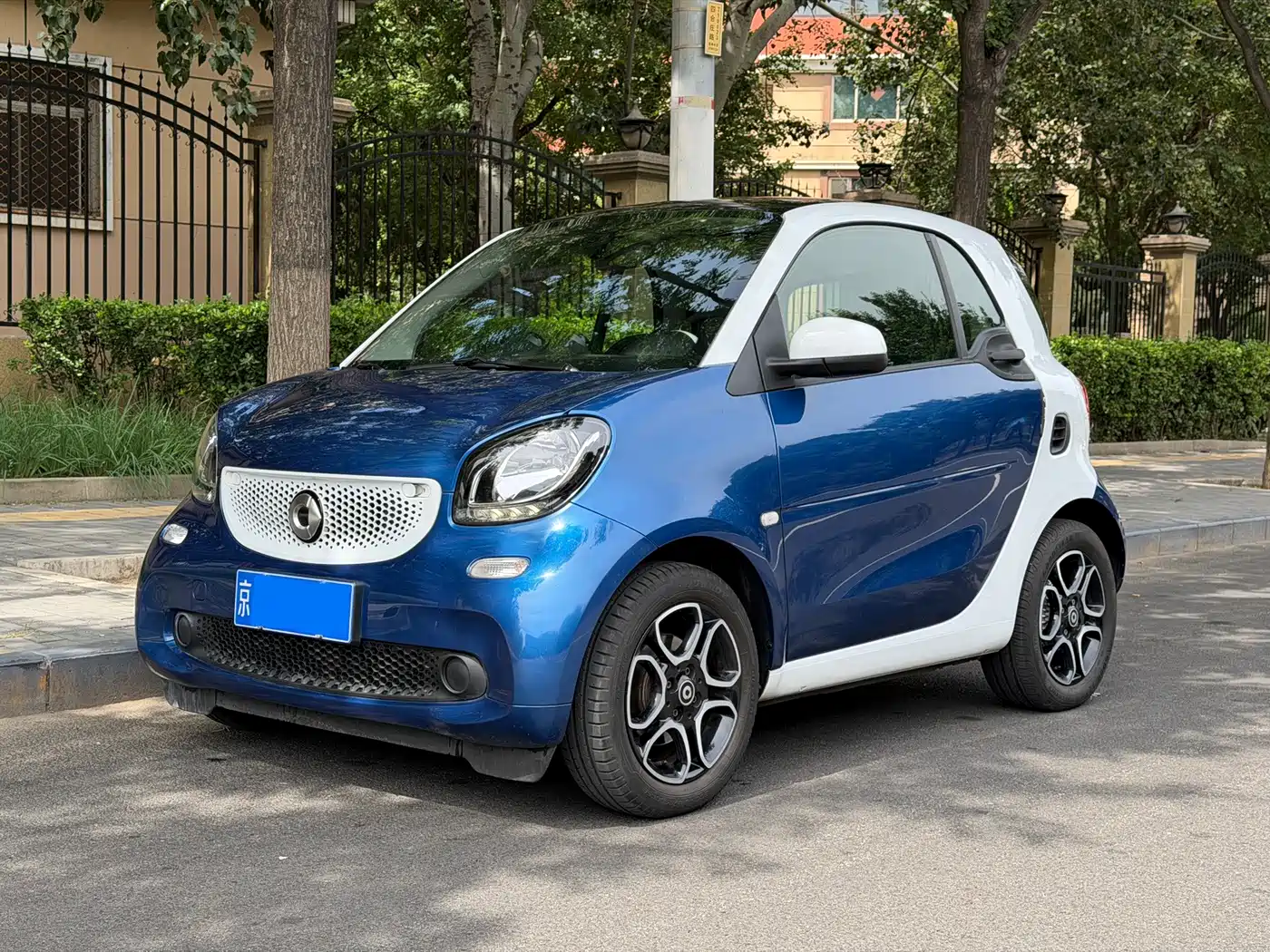 smart fortwo 2019 2019 0.9T 66kW Hardtop Wind Edition China VI