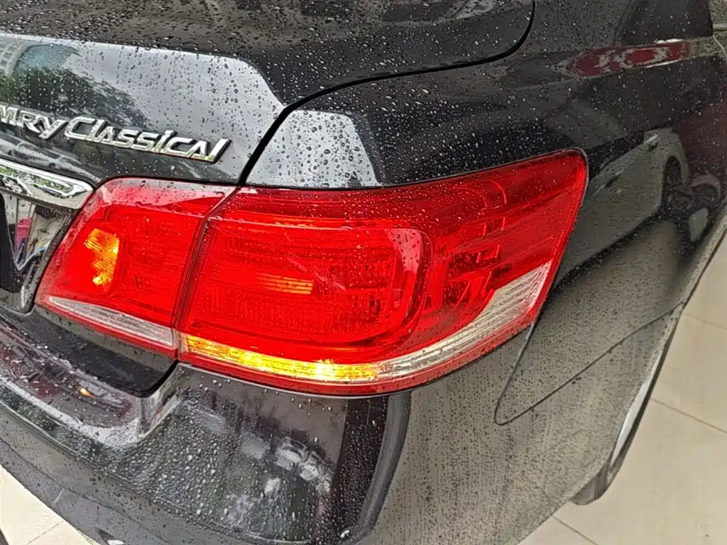 Toyota Camry 2013 200E Classic Elite Edition фото 8