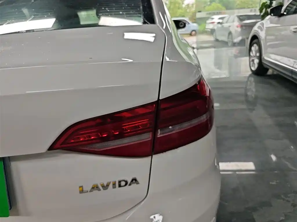 Volkswagen Lavida 2019 1.5L Automatic Trend Edition China VI фото 8
