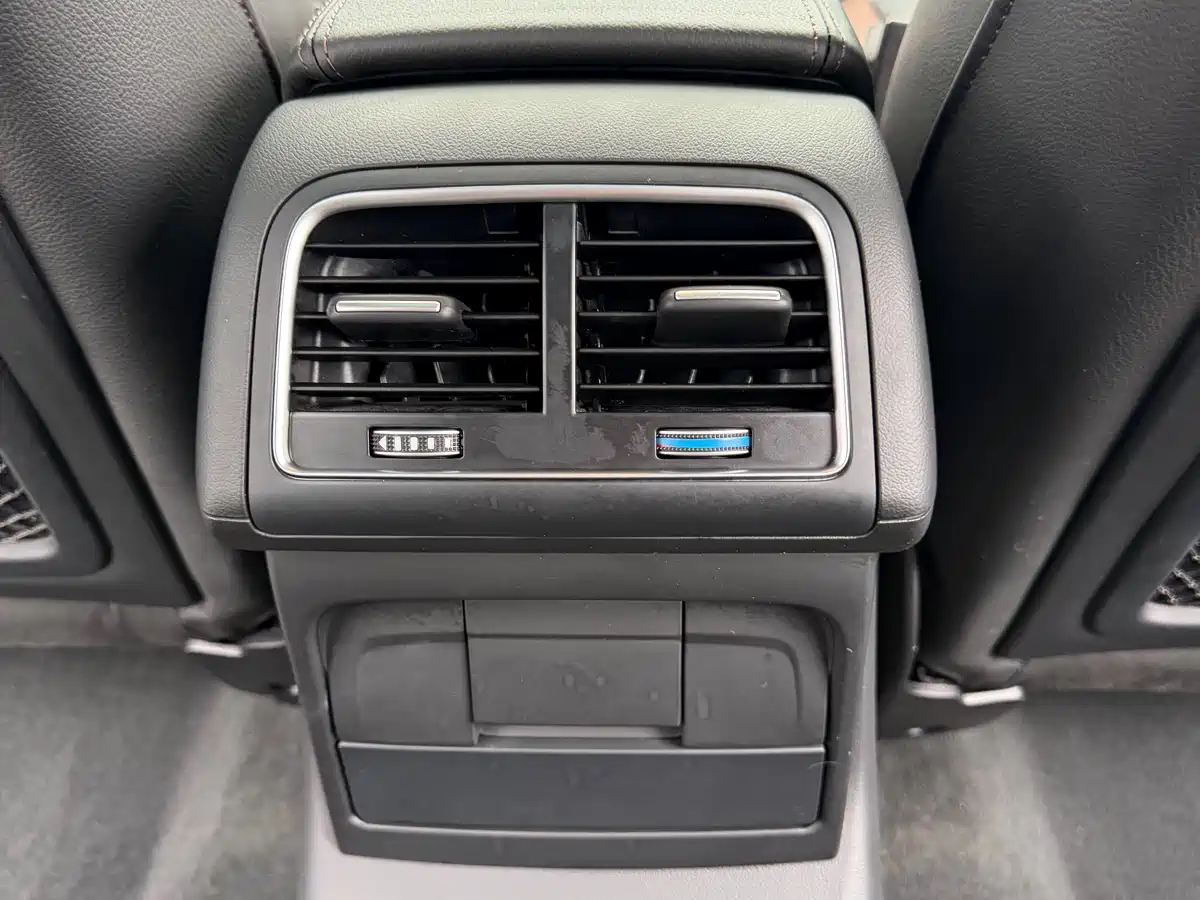 Audi Q5 2017 Plus 40 TFSI Technology фото 16