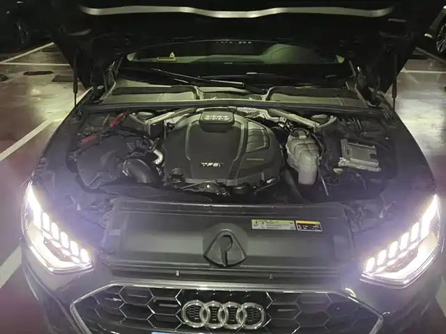 Audi A4L 2020 40 TFSI Luxury Dynamic — фото 3