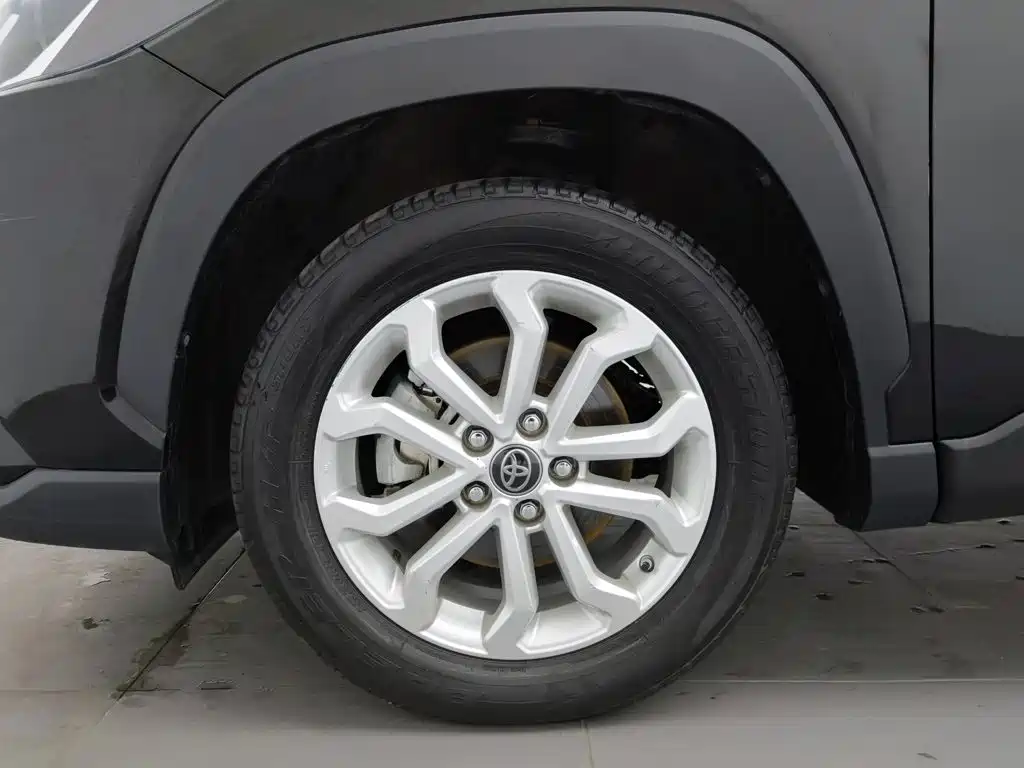 صورة 17 - Toyota Frontlander