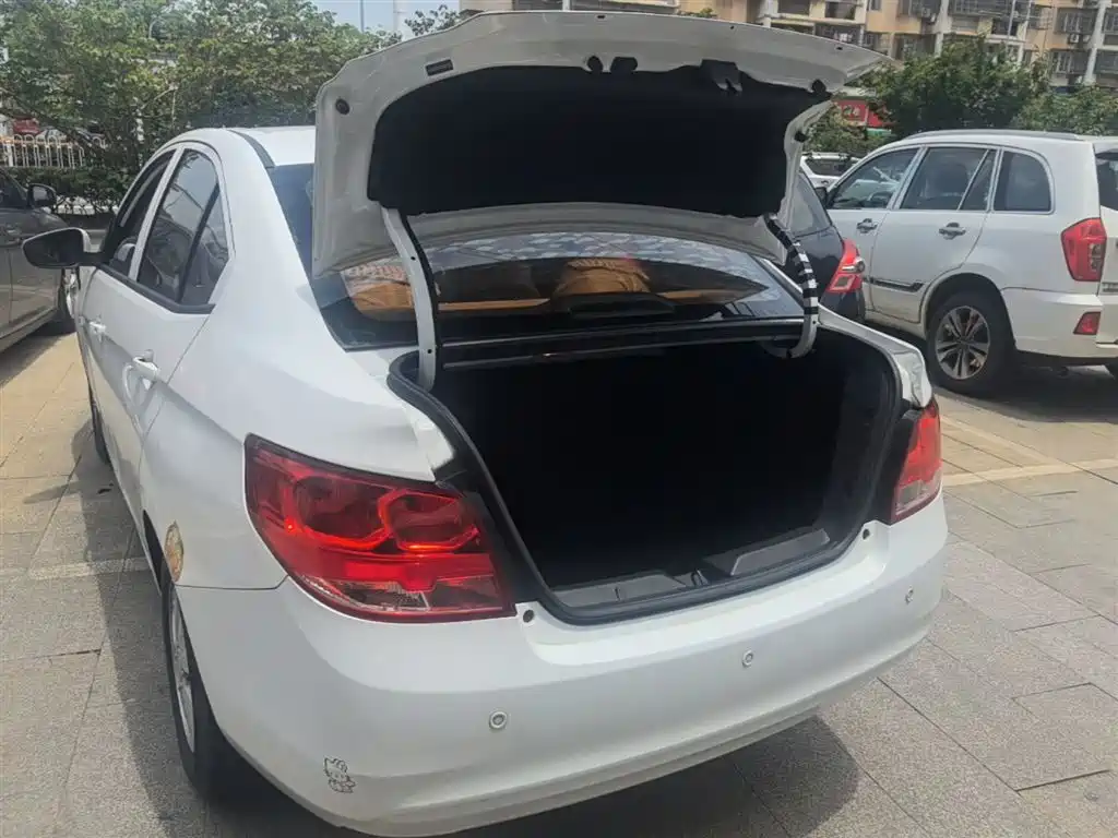 Chevrolet Sail 2015 Sail 3 1.5L Manual Ideal Sunroof Edition фото 19