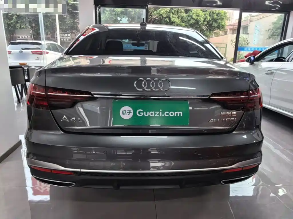 Audi A4L 2025 2025 2 Million Celebration Edition 40 TFSI Fashion Dynamic