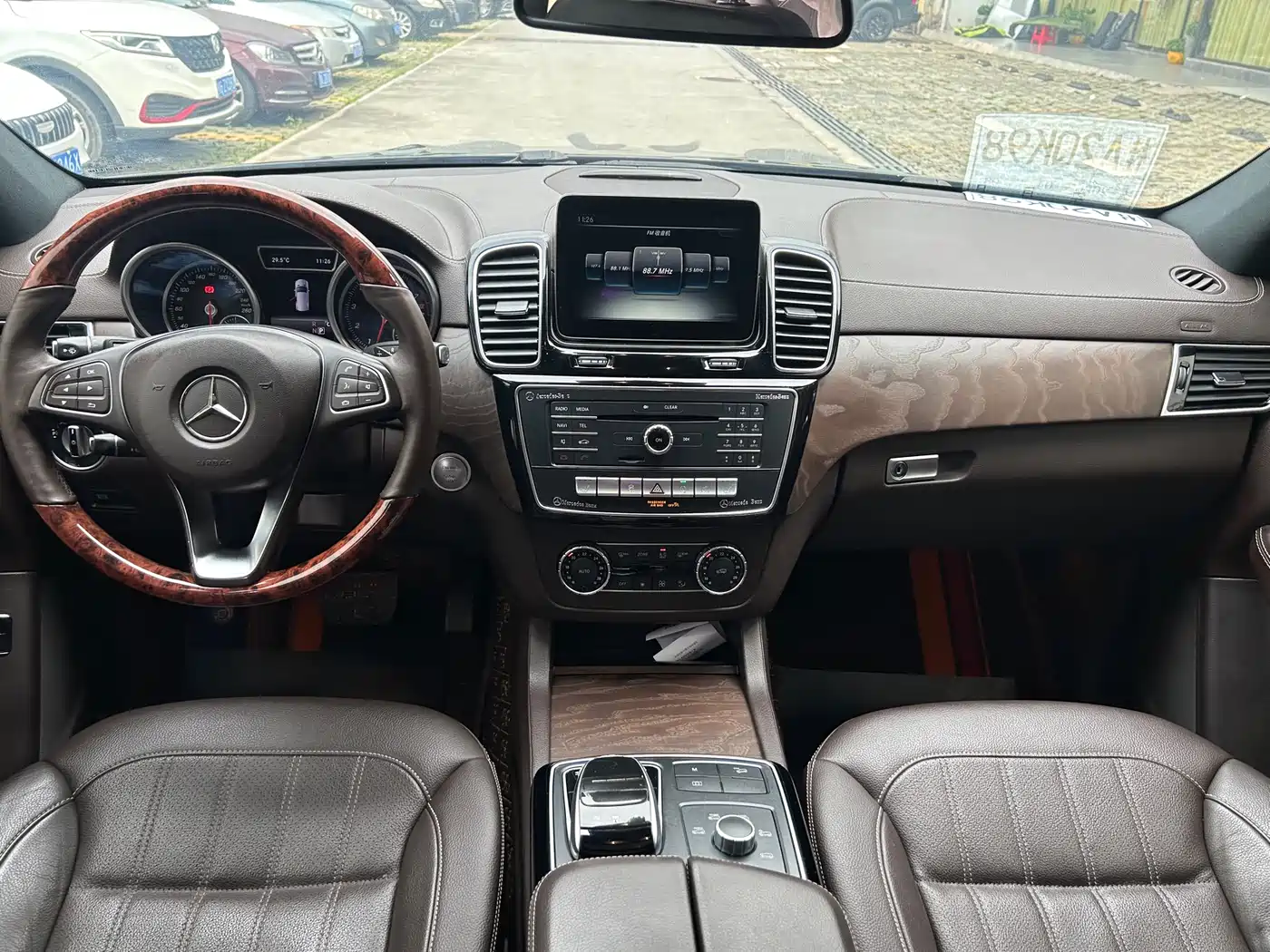 Mercedes-Benz GLE 2016 GLE 320 4MATIC Luxury фото 10