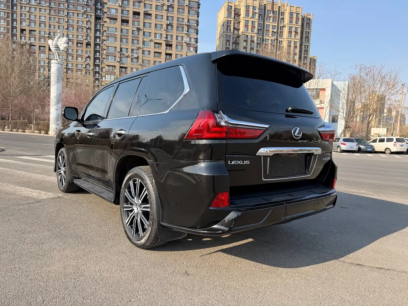 Lexus LX 2019 570 Prestige Luxury Edition фото 4