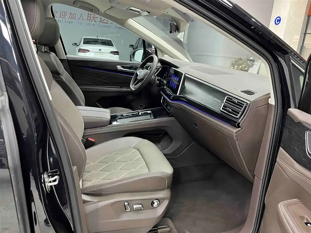 Volkswagen Viloran 2024 380TSI Executive Edition фото 13