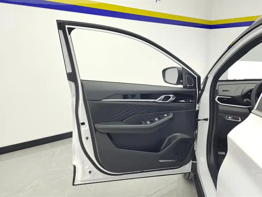 GEELY AUTOMOBILE BINYUE