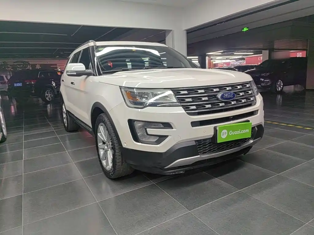 صورة 4 - Ford Explorer (Import)