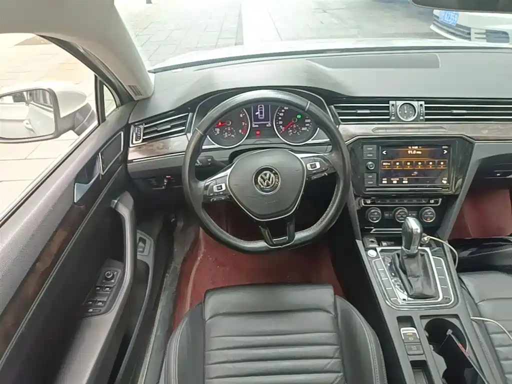 Volkswagen Magotan 2019 330TSI DSG Luxury Class China VI фото 11