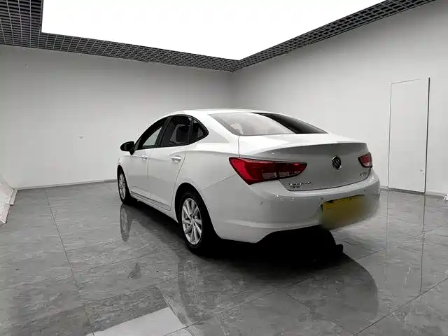 Buick Verano 2019 Sedan 15S Auto Leading фото 3