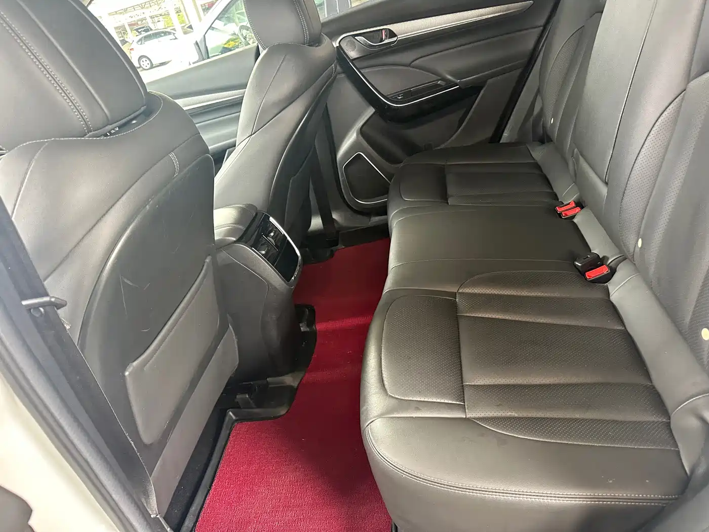 Dongfeng Aeolus Dongfeng Fengshen AX7 2019 2019 1.6T Auto AI Navigation Type China V