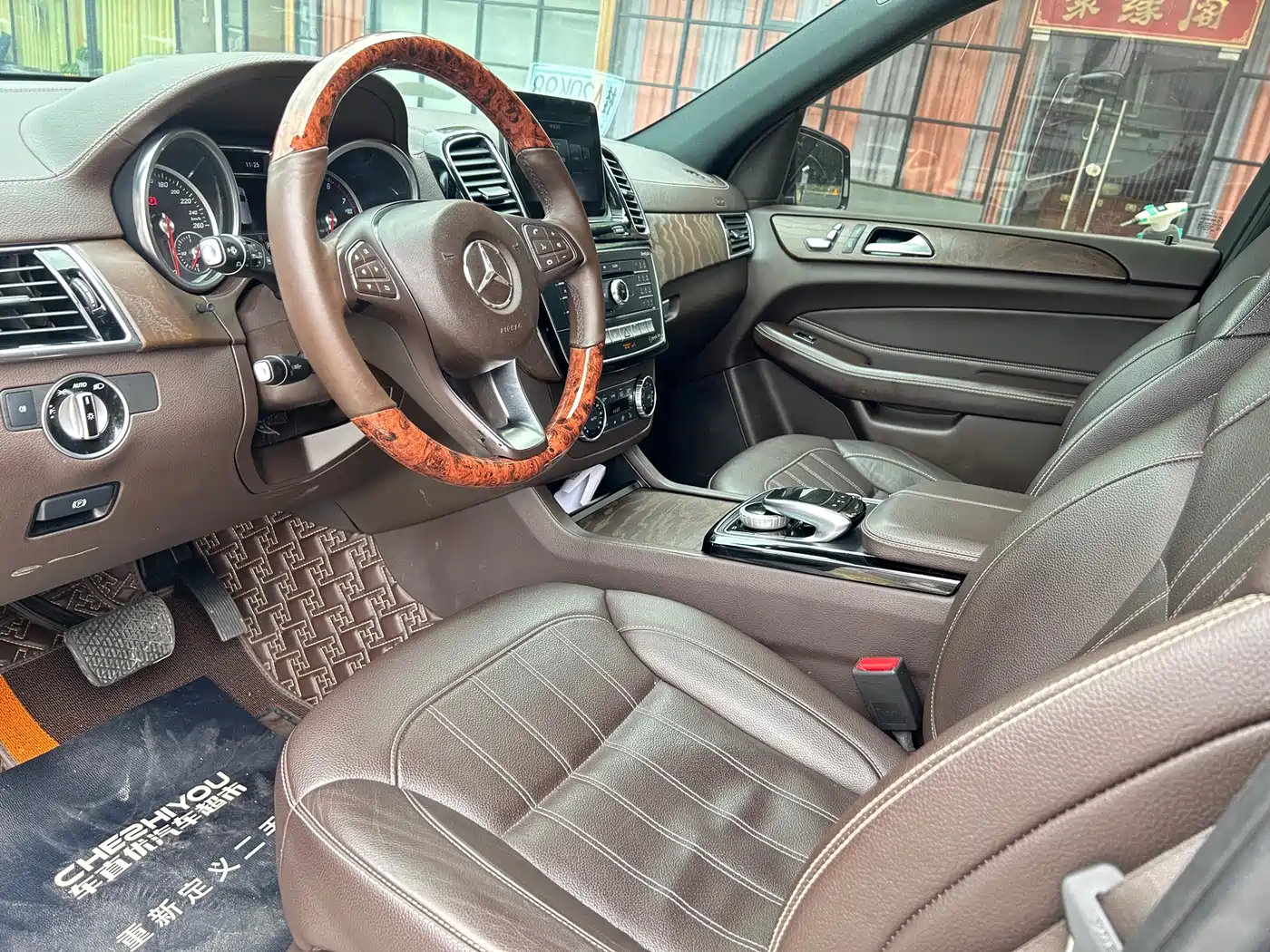 Mercedes-Benz GLE 2016 GLE 320 4MATIC Luxury фото 7