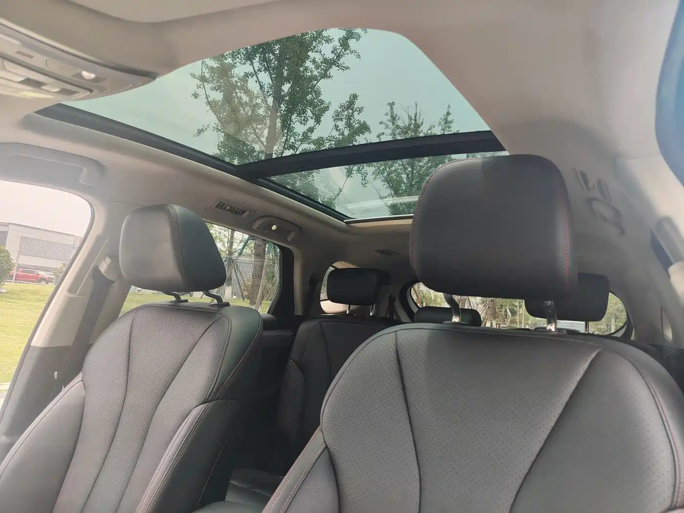 BYD Tang New Energy 2018 DM 2.0T AWD Smart Connection Enjoy Edition 7-Seater China V фото 17