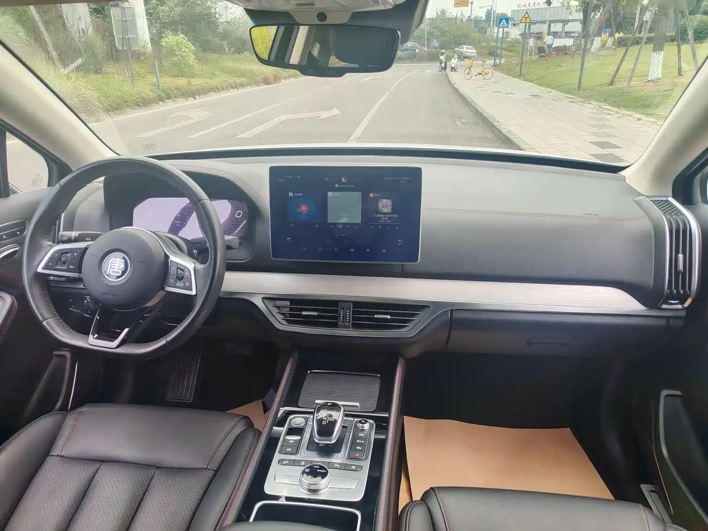 BYD Tang New Energy 2018 DM 2.0T AWD Smart Connection Enjoy Edition 7-Seater China V фото 6