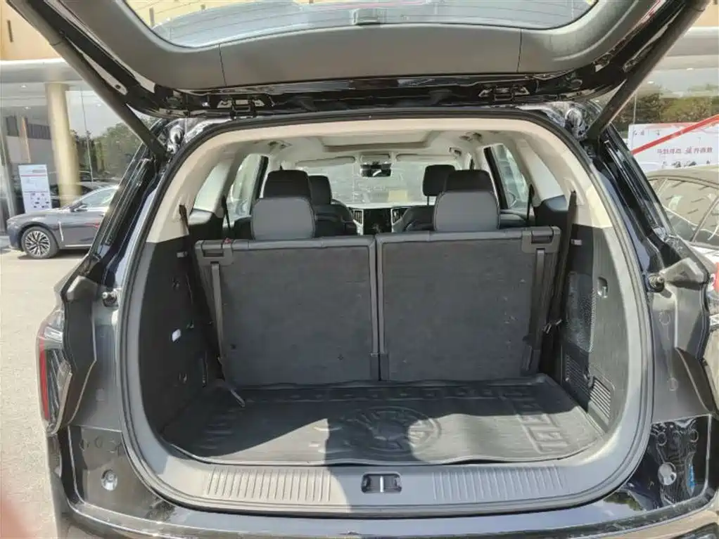 Hongqi HS7 PHEV 2024 2.0T PHEV 4WD Flagship Edition 6-seater фото 18