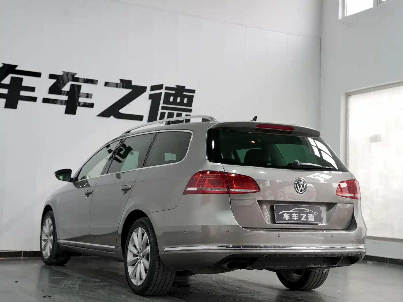 Volkswagen Magotan (Import) 2012 Wagon 2.0TSI Luxury фото 23