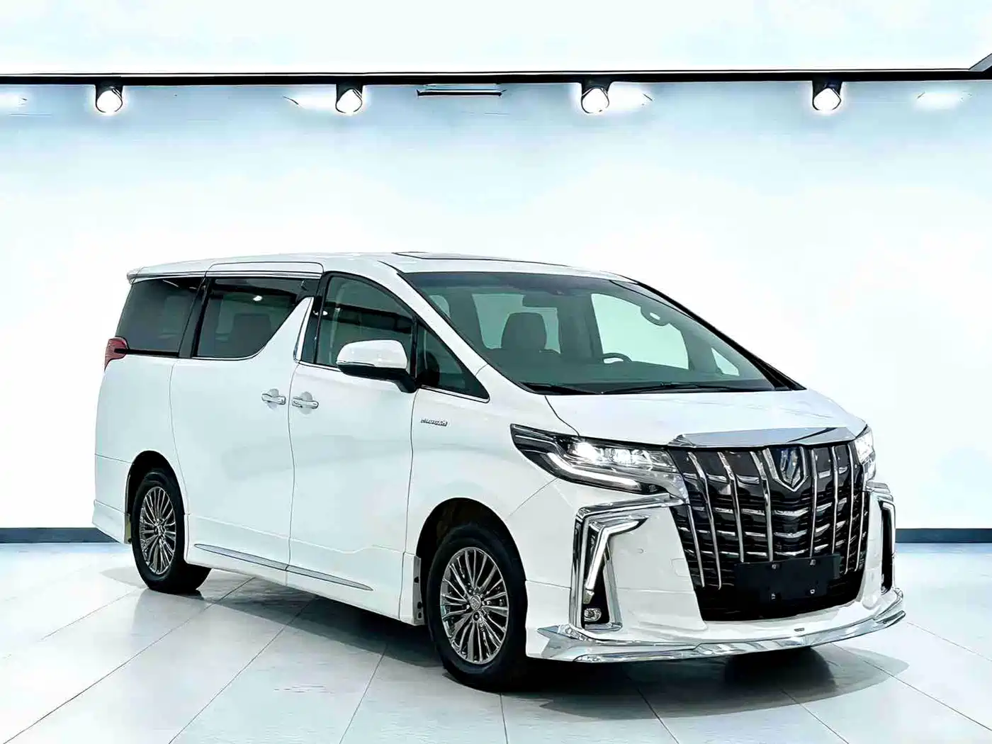Toyota Alphard 2021 Hybrid 2.5L Premium фото 3