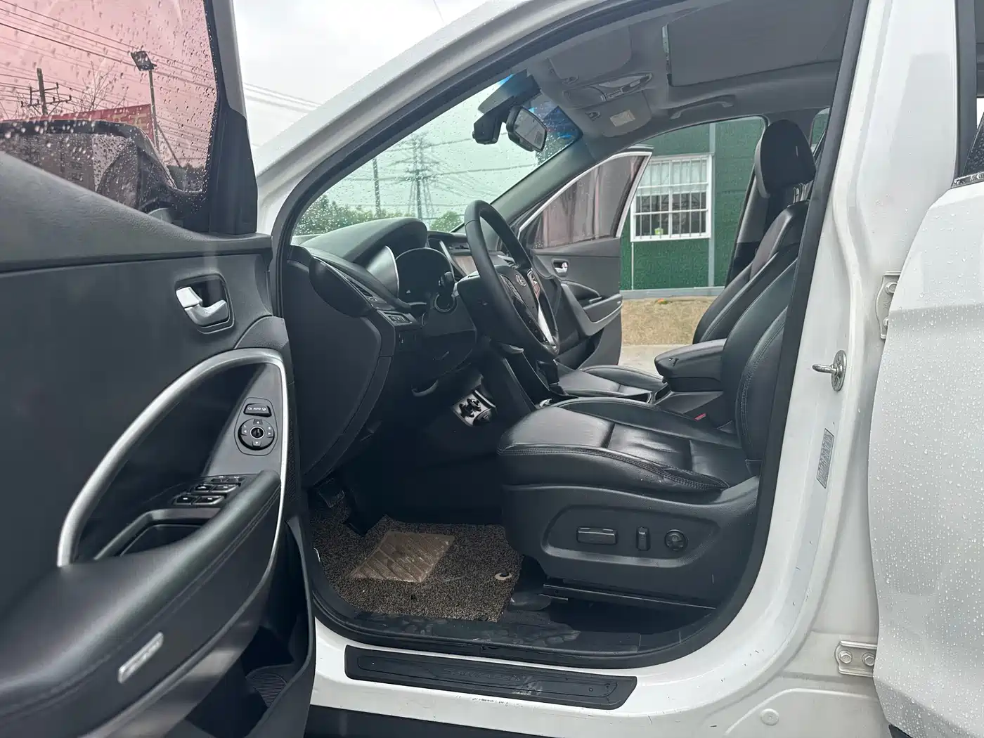 Hyundai Santa Fe 2015 2.0T Automatic 2WD Smart 5-Seater фото 5