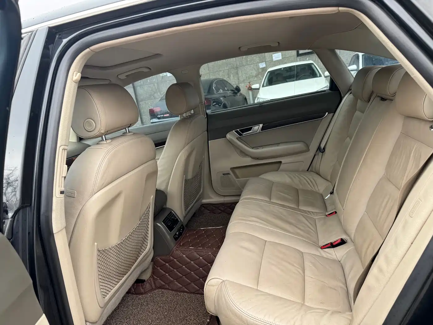 Audi A6L 2010 2.4L Luxury фото 10