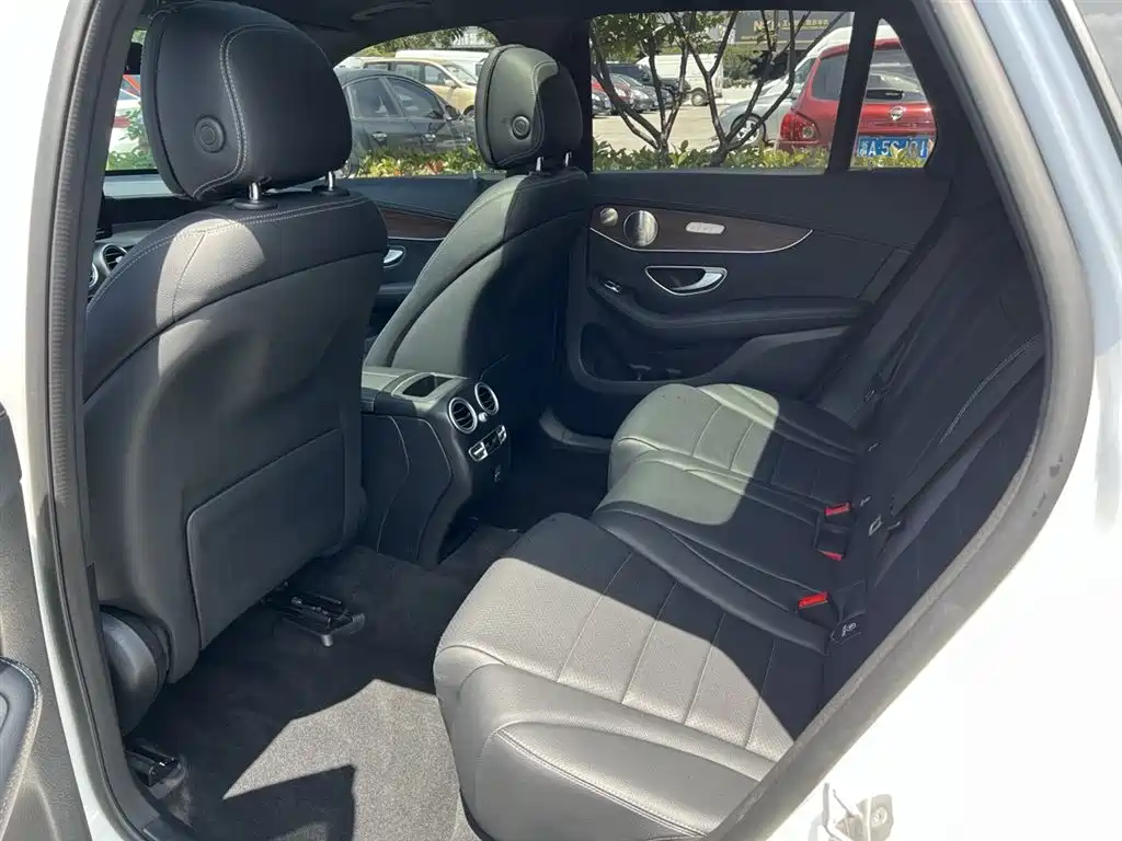 Mercedes-Benz GLC 2021 GLC 300 L 4MATIC Sporty фото 6