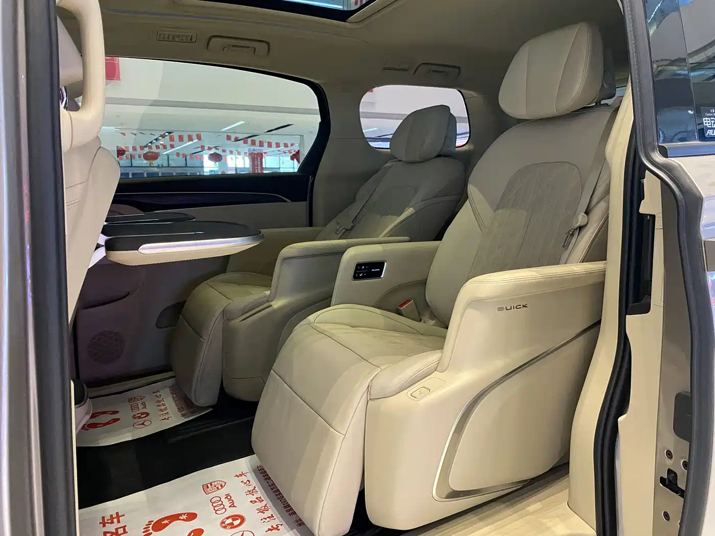Buick GL8 2023 ES Landmaster Luxury фото 8