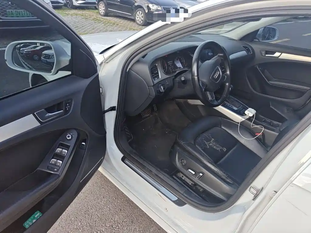 Фото 16 - Audi A4L
