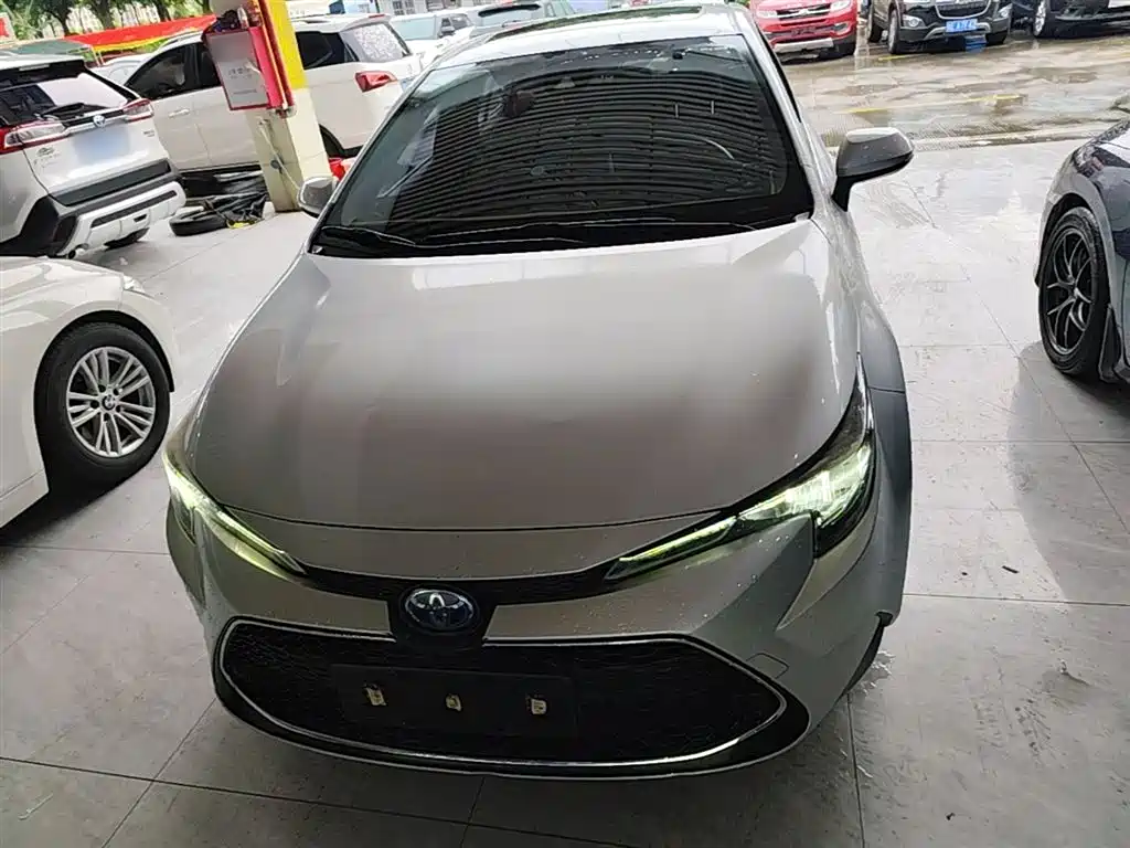 Toyota Levin 2019 Hybrid 1.8H E-CVT Luxury Edition China VI фото 3