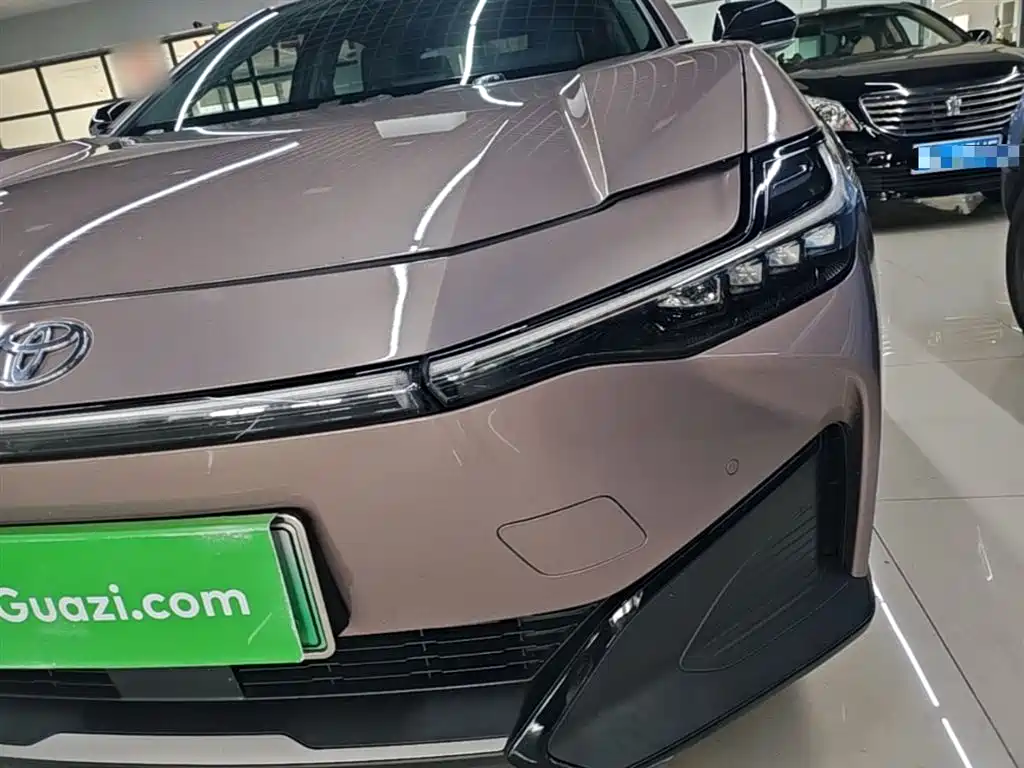 Toyota bZ3 2023 616km Long Range Premium фото 24