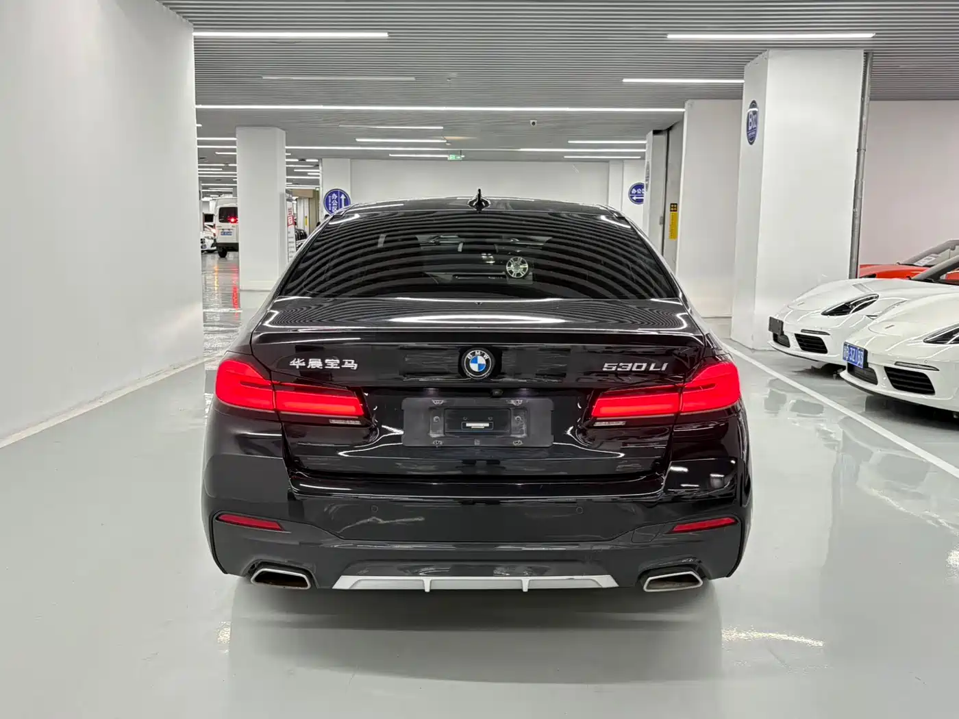 BMW 5 Series 2022 530Li Leading M Sport Package фото 11