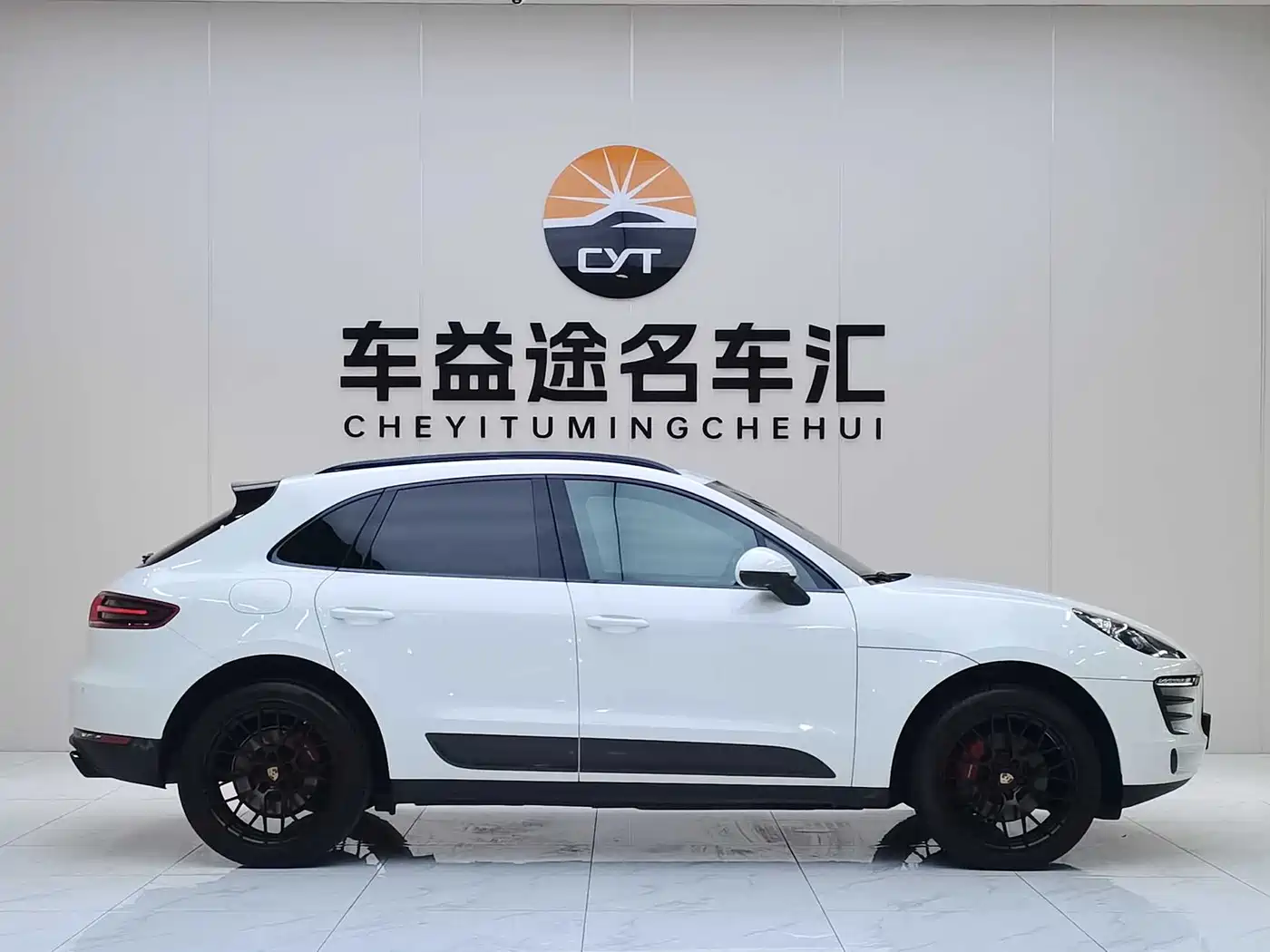 Porsche Macan 2017 Macan 2.0T фото 23