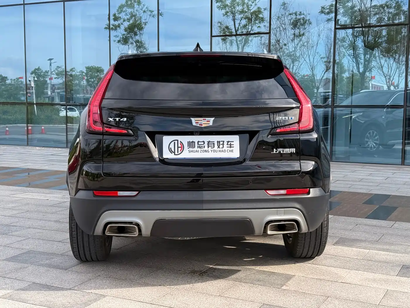 CADILLAC XT4