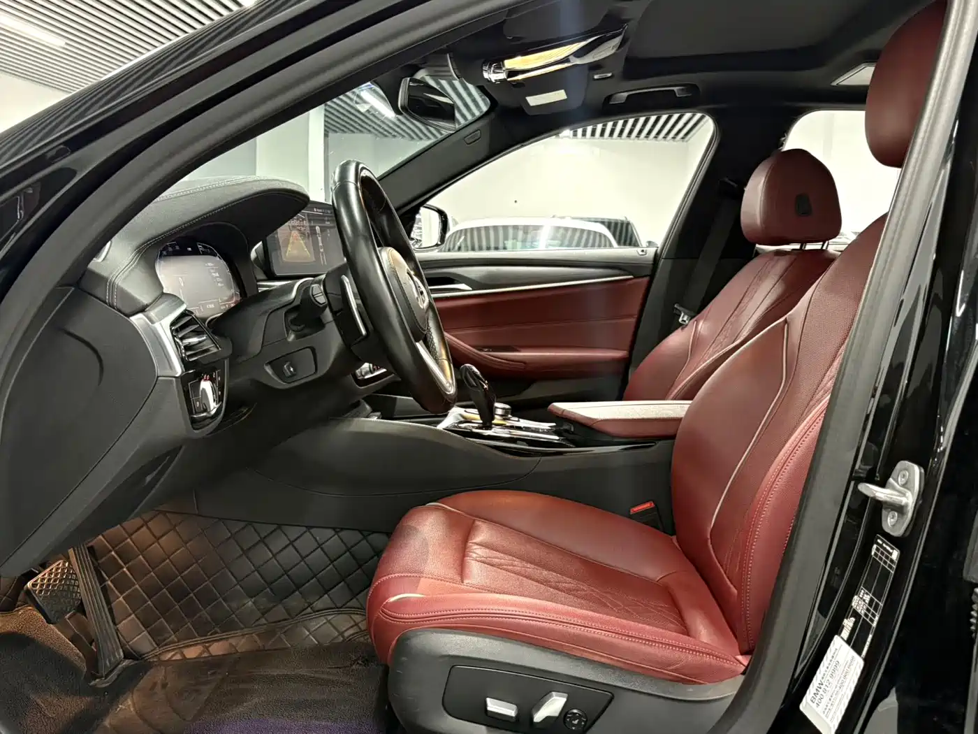 BMW 5 Series 2022 530Li Leading M Sport Package фото 4