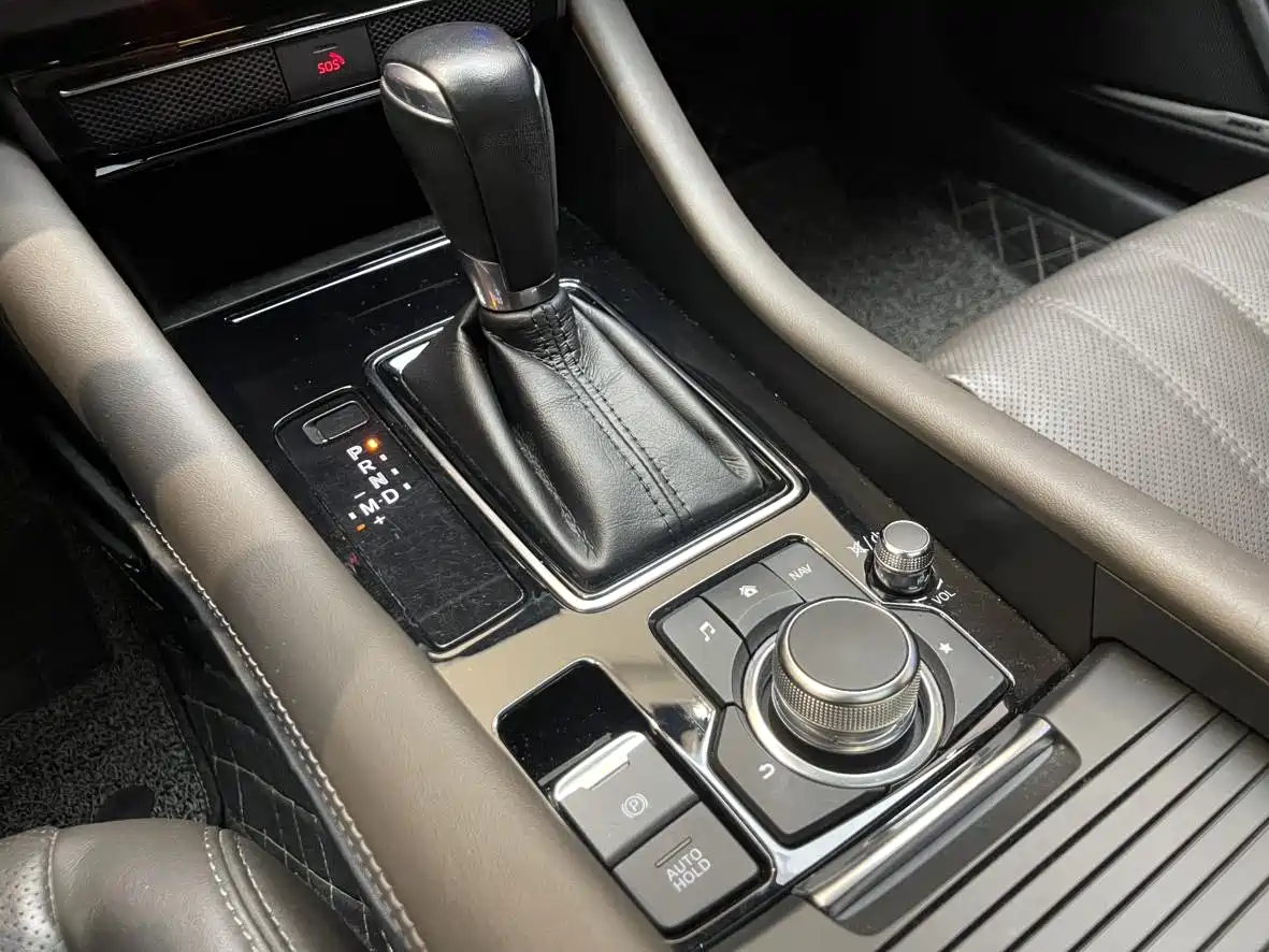 Mazda Atenza 2021 Model 2.5L Blue Sky Premium Edition фото 19
