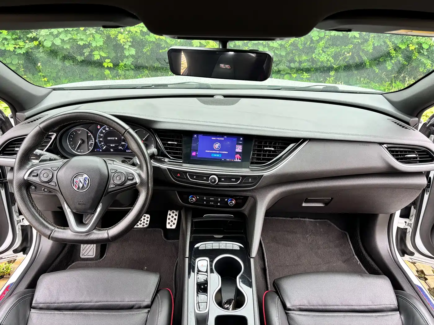 Photo 7 - Buick Regal