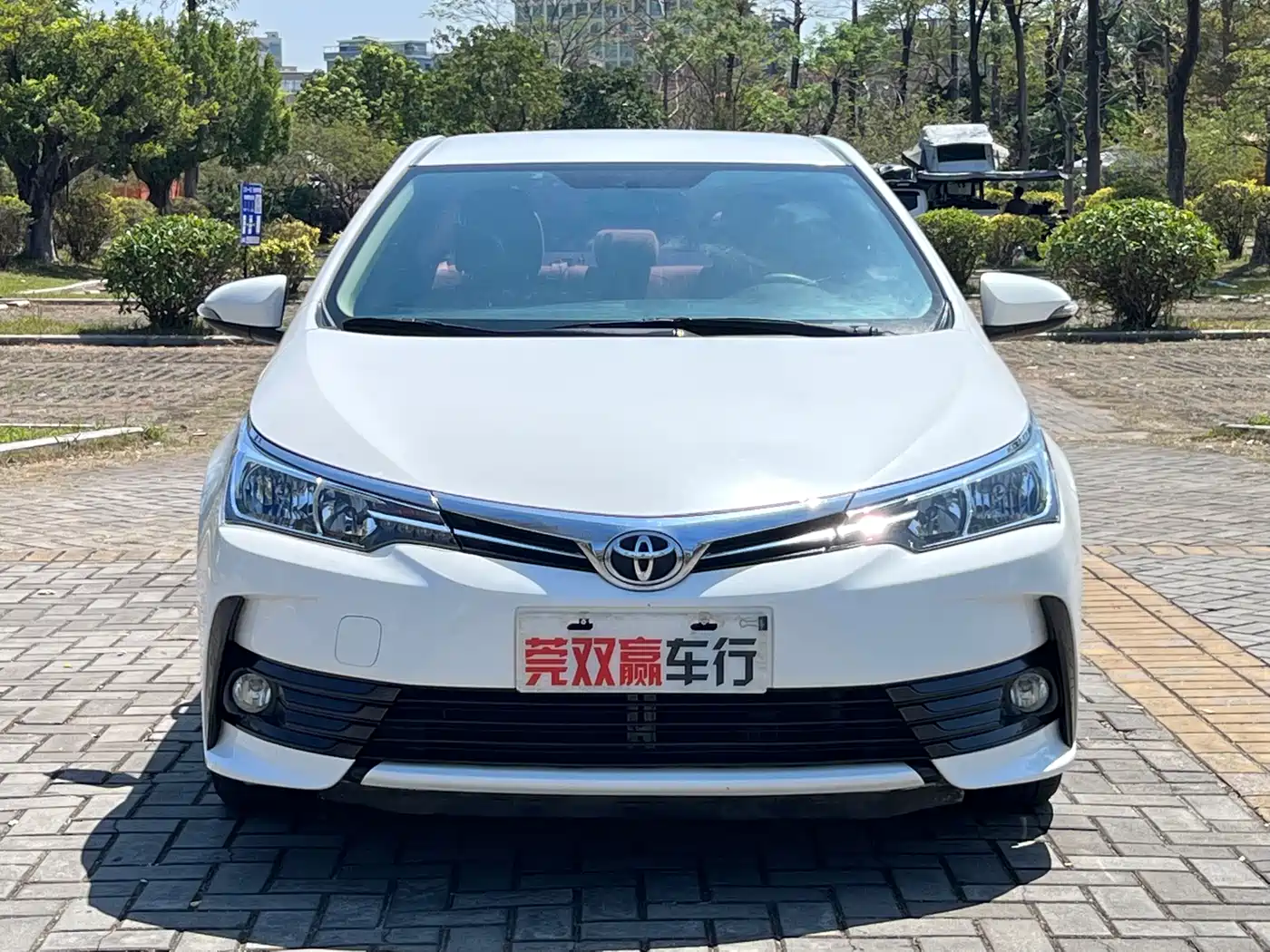 Toyota Corolla 2017 Facelift 1.2T S-CVT GL фото 2