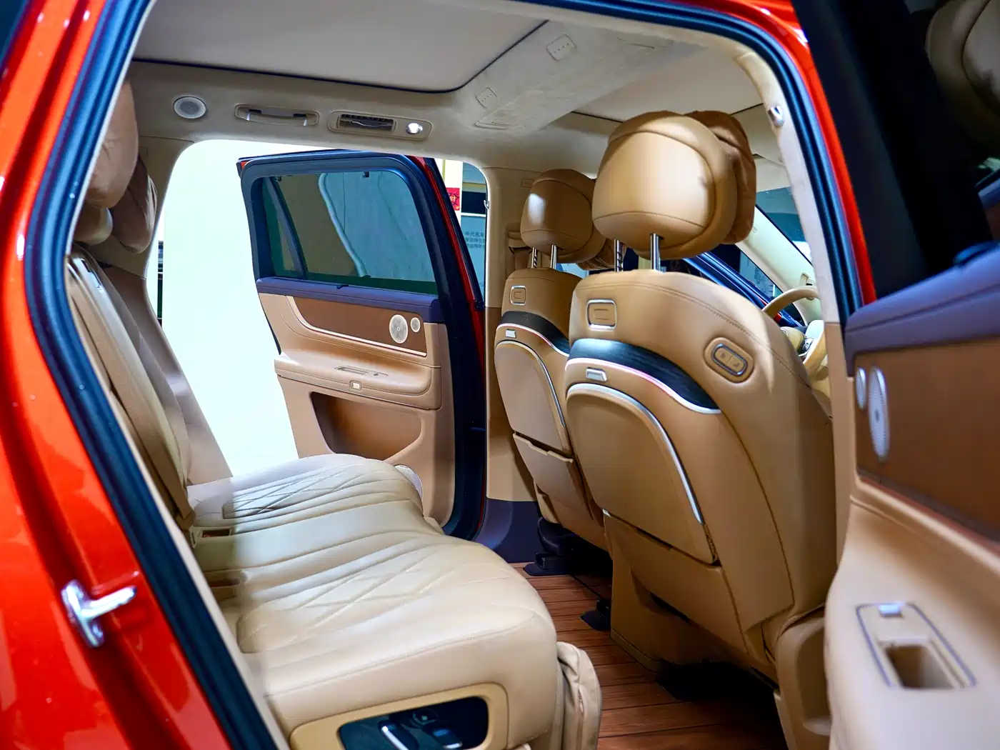 AITO Wenjie AITO M9 2024 Model Extended Range Ultra Edition 52kWh 5-Seater фото 7